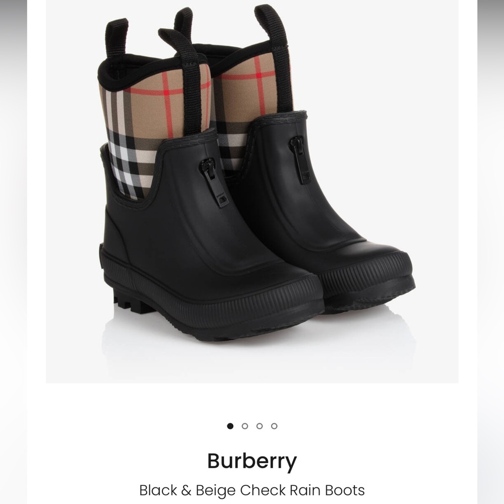 Authentic Burberry kids rain boots comes with original box.